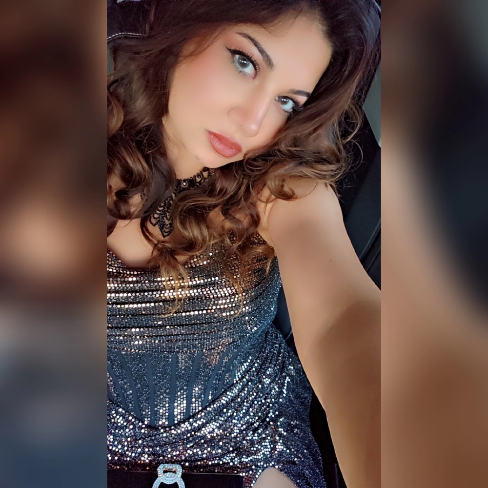 Meet your Posher, Rovana